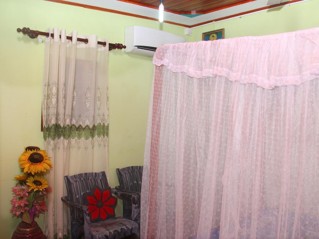 Little Pink House Apartment Mirissa Ruang foto